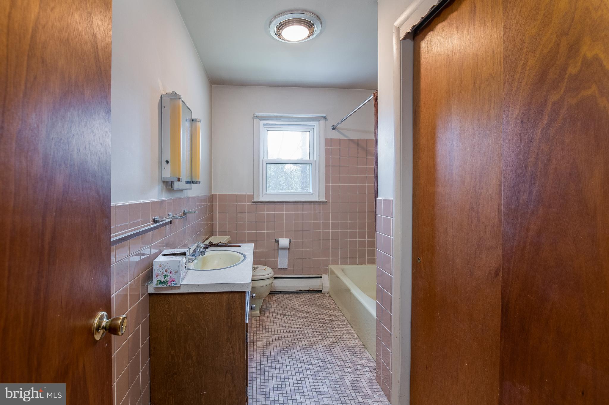 417 Holland Street Reading, PA 19607 - Photo 19 of 29