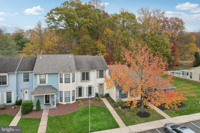 $389,900 | 7 Banbury Court, Robbinsville, NJ 08691