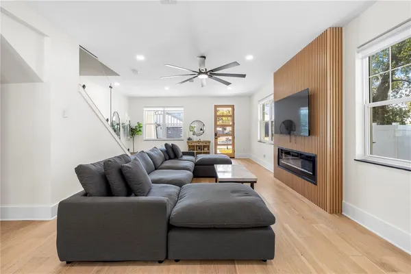 $670,000 | 1908 East 17th Avenue, Tampa, FL 33605