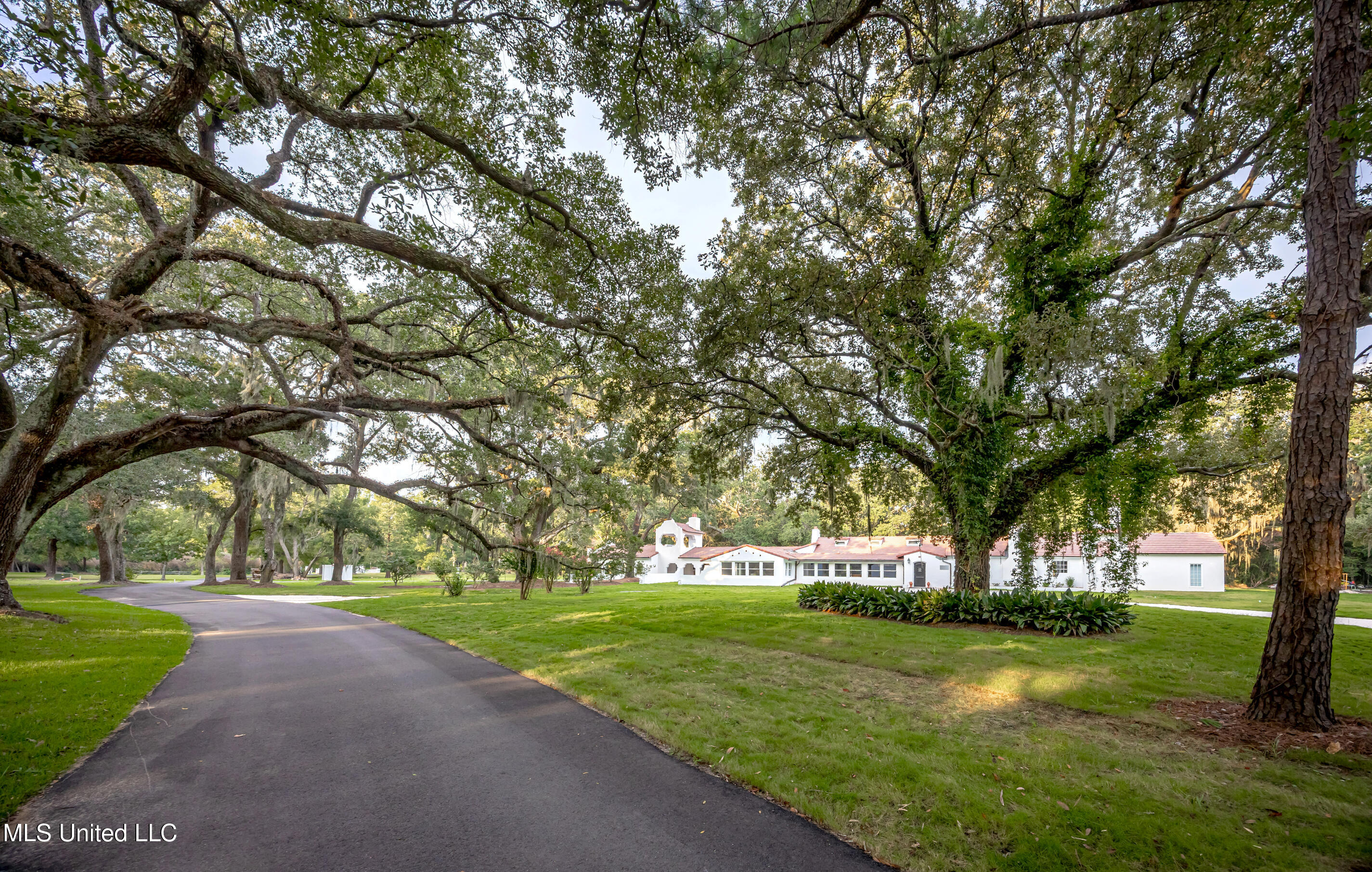9777 Pointe Aux Chenes Road Ocean Springs, MS 39564 - Photo 7 of 191 5F5A5280