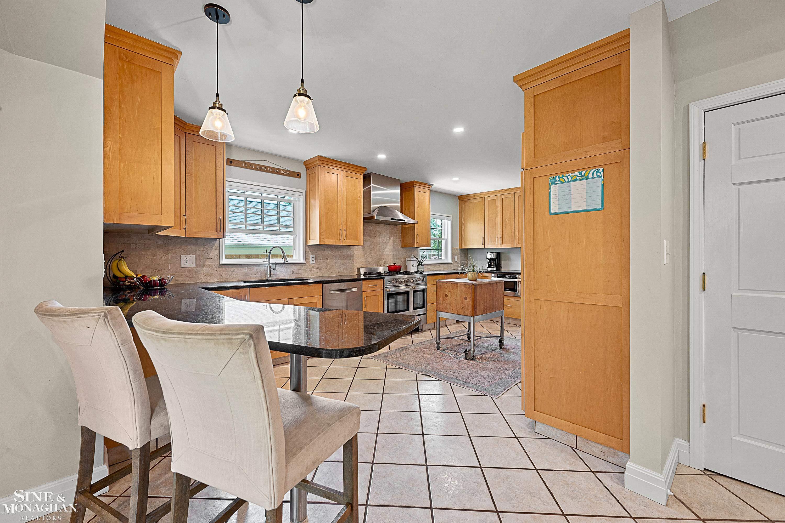 100 Roslyn Road Grosse Pointe Woods, MI 48236 - Photo 15 of 55
