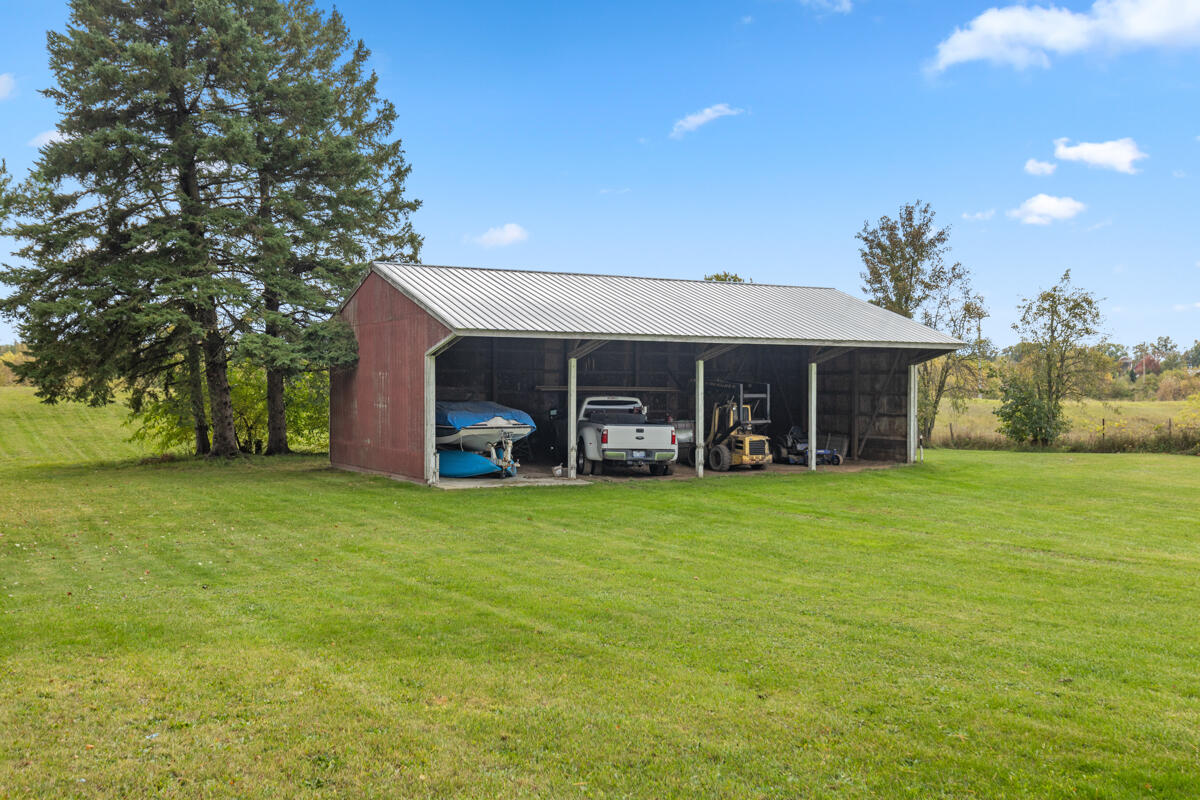 11854 Belding Road Belding, MI 48809 - Photo 40 of 44