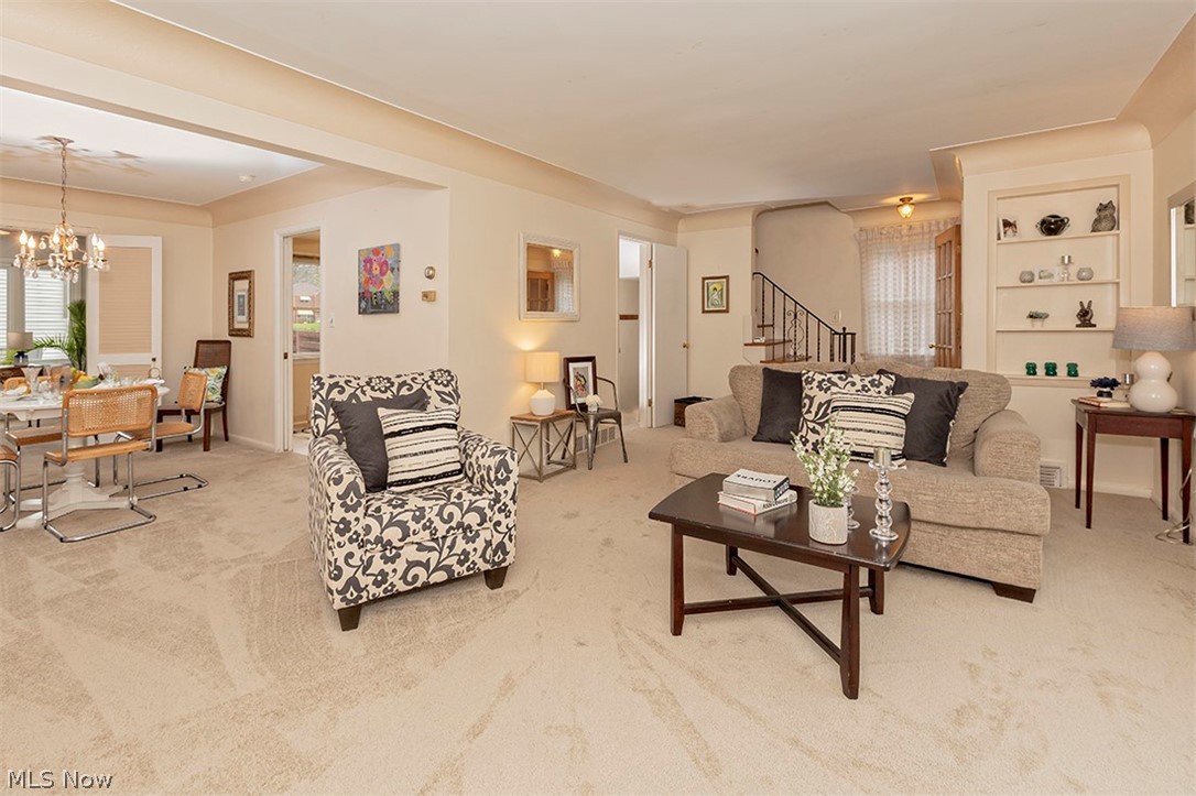 2423 Saybrook Road Cleveland, OH 44118 - Photo 6 of 30