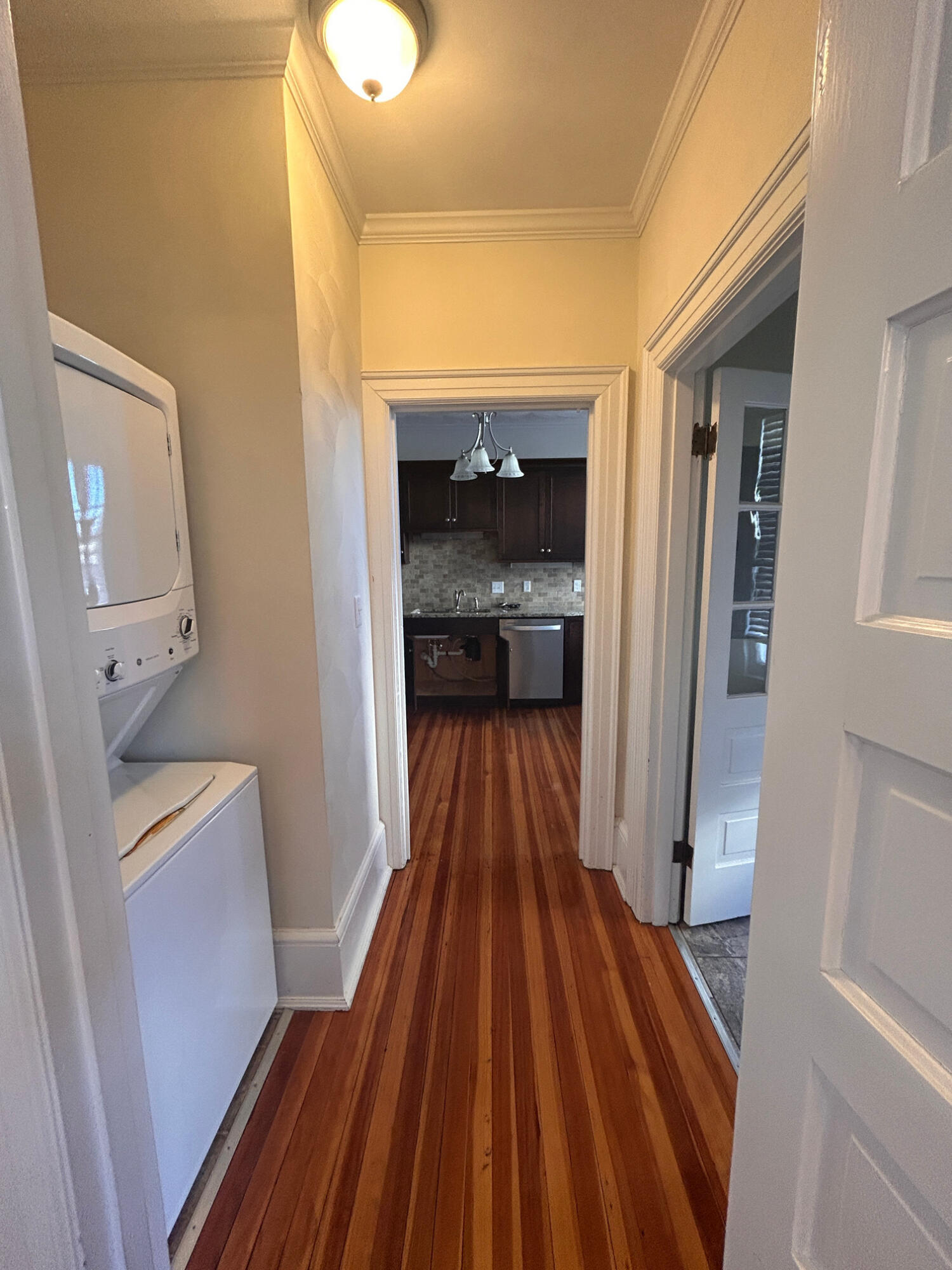 360 Walnut Avenue Southwest, Unit B Roanoke, VA 24016 - Photo 22 of 60 5Pantry Laundry