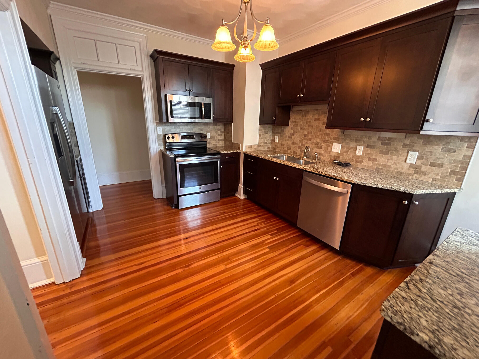 360 Walnut Avenue Southwest, Unit B Roanoke, VA 24016 - Photo 26 of 60 IMG_8257