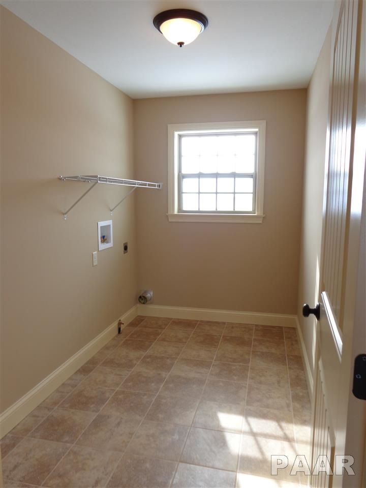 1713 Retriever Lane Washington, IL 61571 - Photo 16 of 17 Gallery Image 16