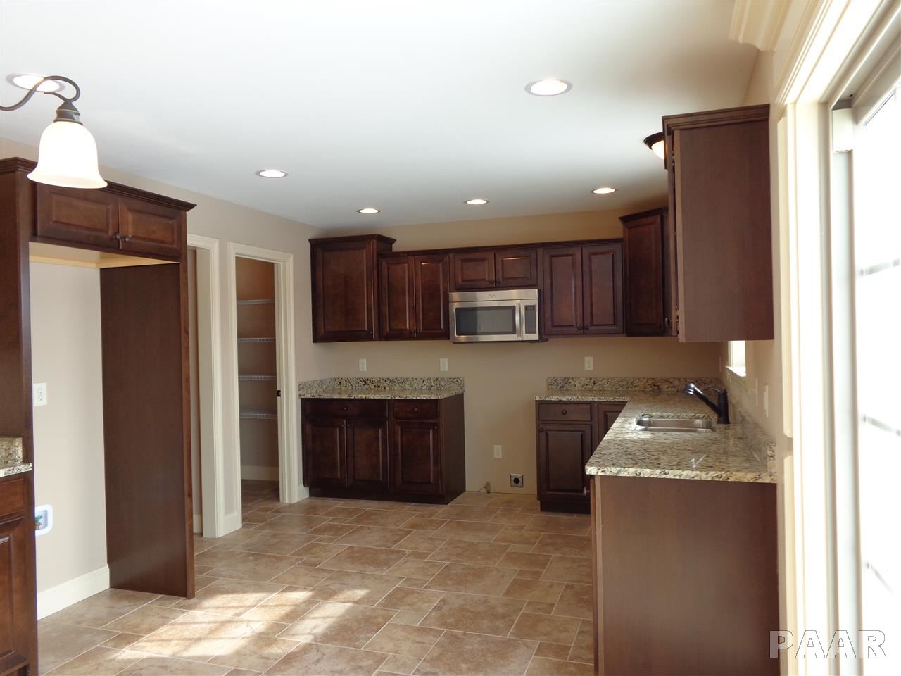 1713 Retriever Lane Washington, IL 61571 - Photo 7 of 17 Gallery Image 7