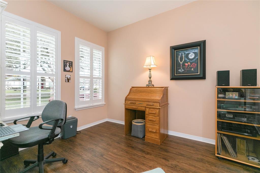3516 Shadowood Drive Valrico, FL 33596 - Photo 5 of 56