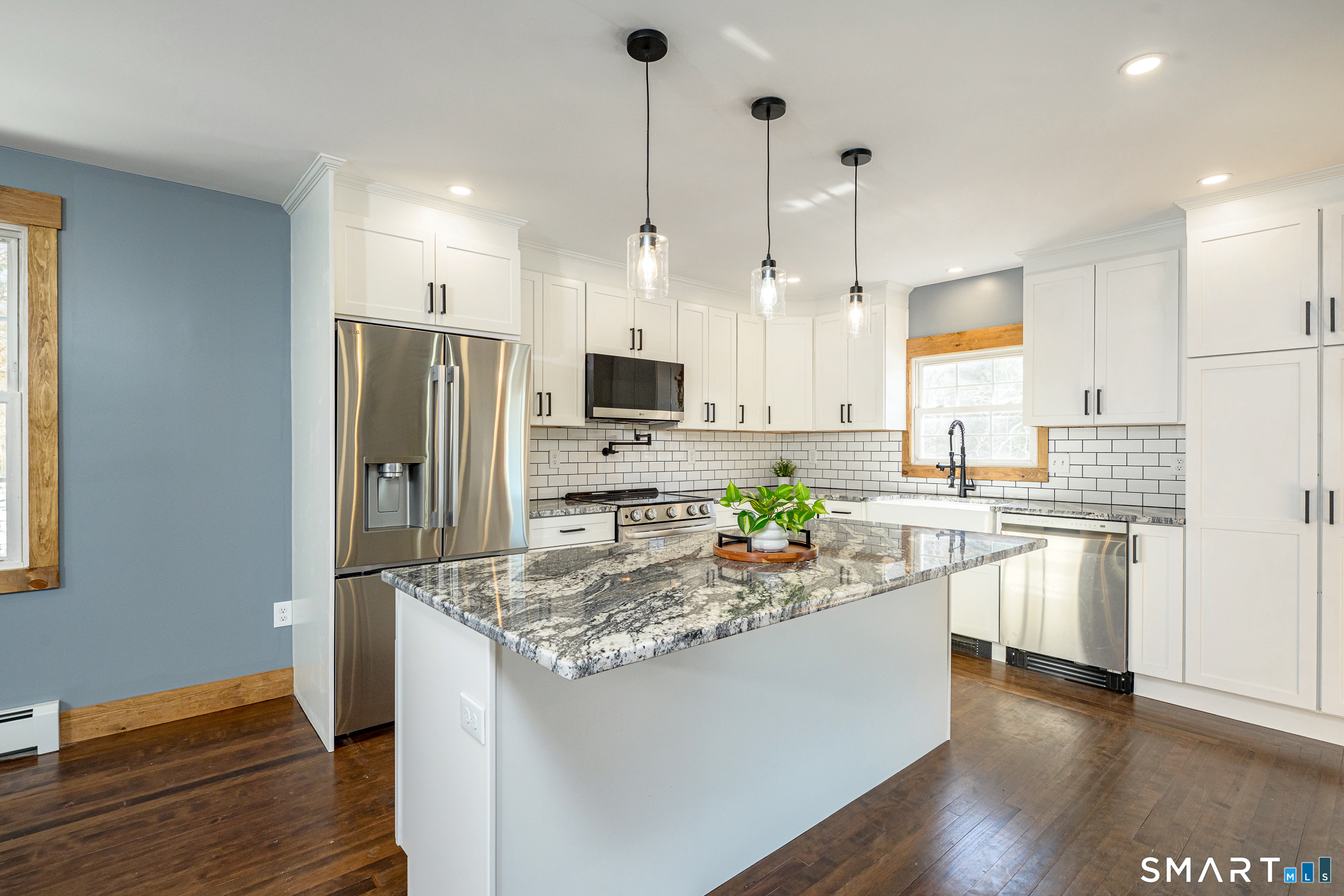 500 Old Colchester Road Montville, CT 06382 - Photo 12 of 34