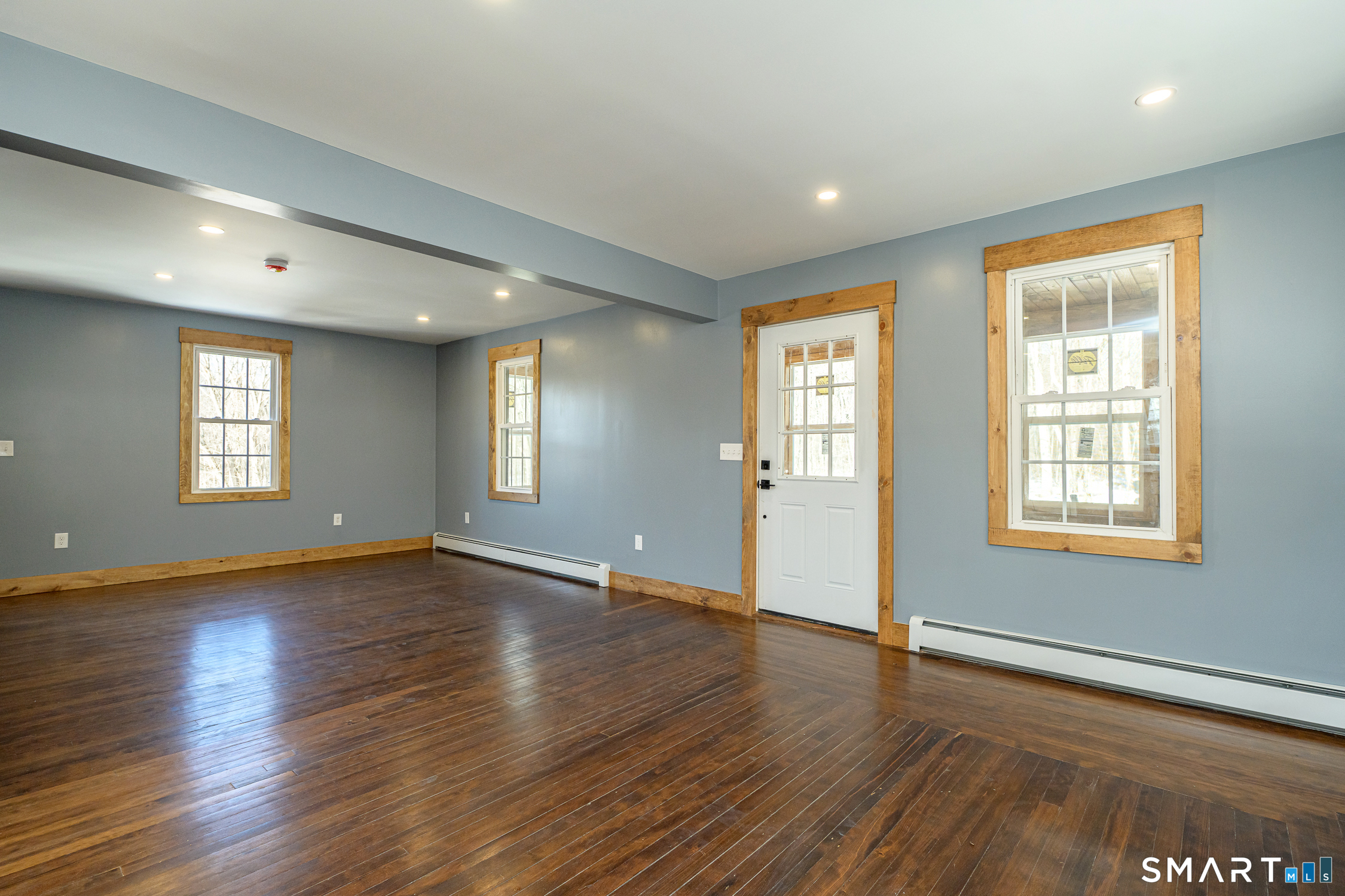 500 Old Colchester Road Montville, CT 06382 - Photo 5 of 34