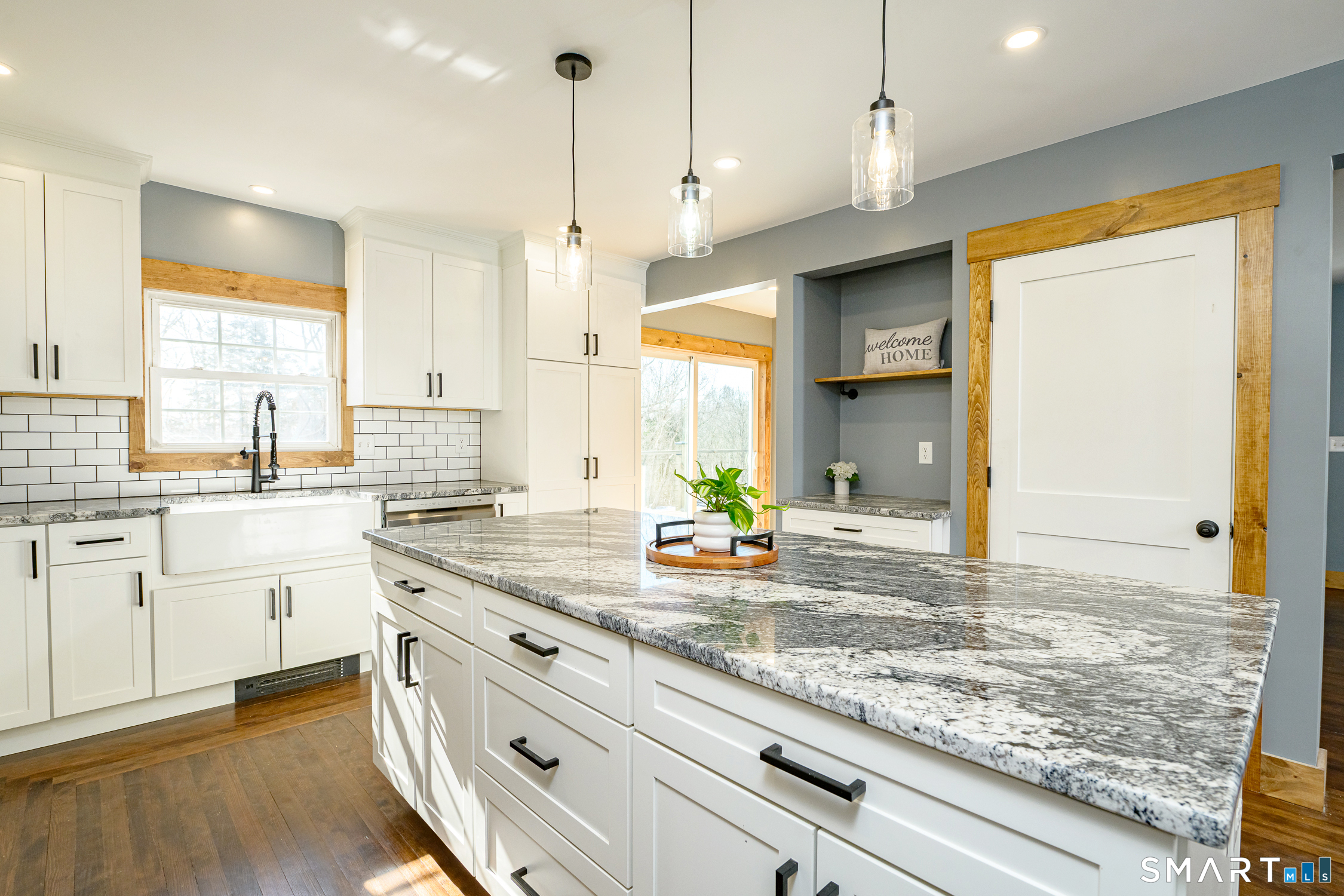 500 Old Colchester Road Montville, CT 06382 - Photo 9 of 34