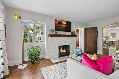 $699,000 | 4744 11th Avenue South, Minneapolis, MN 55407