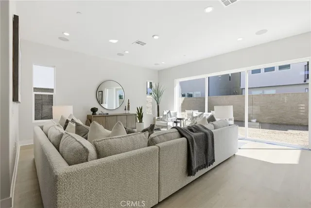 $2,499,000 | 130 Paddlewheel, Lake Forest, CA 92630