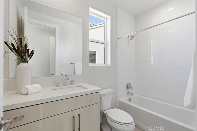 $2,499,000 | 130 Paddlewheel, Lake Forest, CA 92630