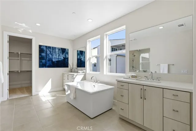 $2,499,000 | 130 Paddlewheel, Lake Forest, CA 92630