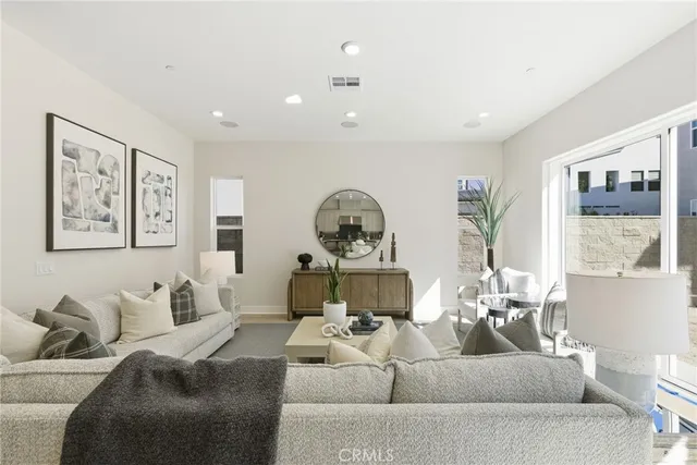 $2,499,000 | 130 Paddlewheel, Lake Forest, CA 92630