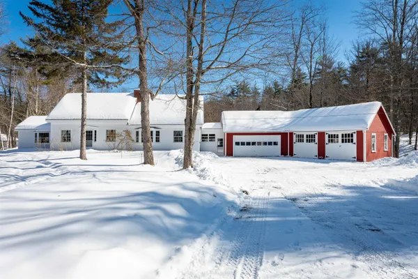 $575,000 | 47 Stage Coach Road, Alton, NH 03809