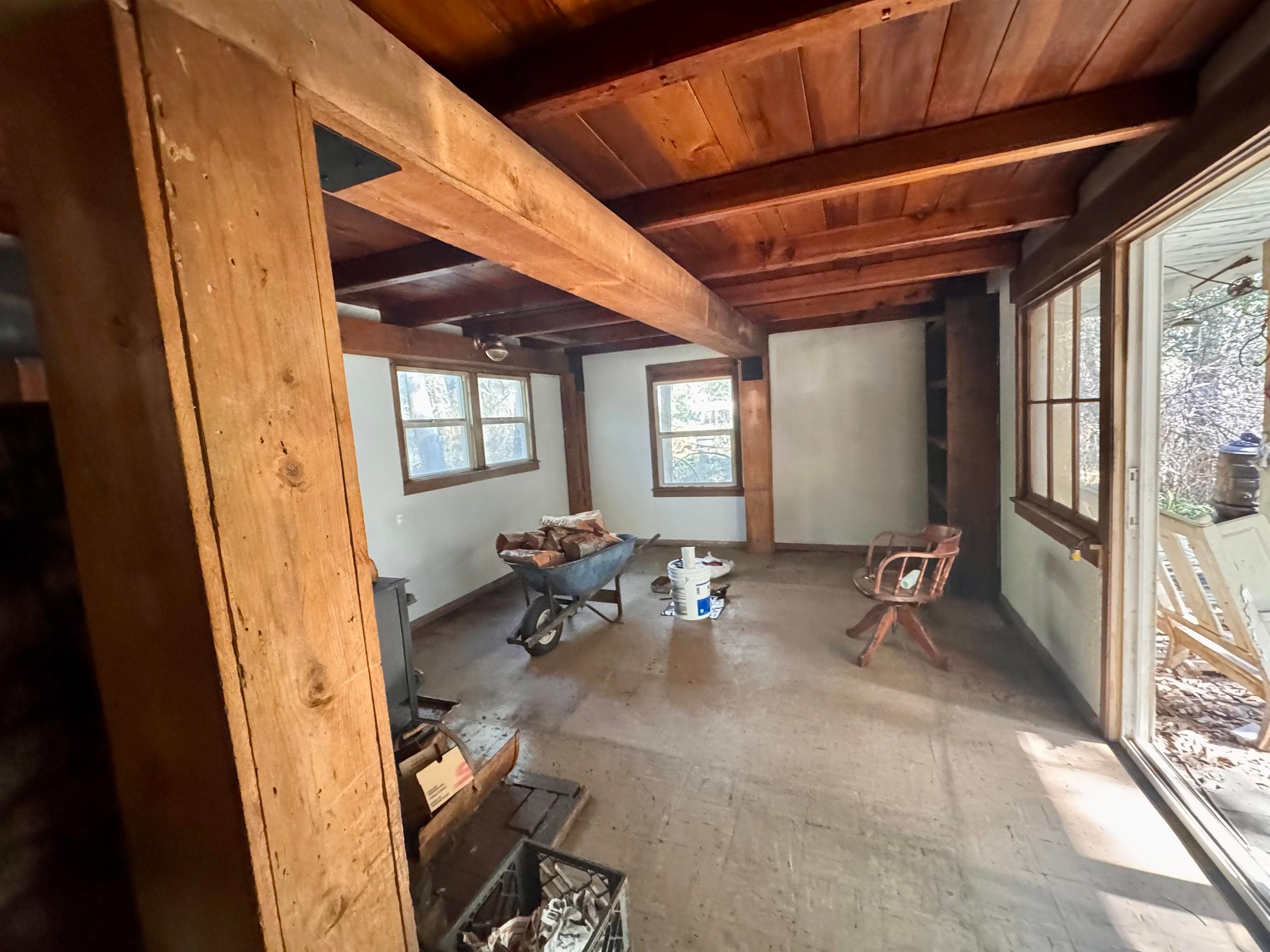 2.9-acres 1050 Road Seiad Valley, CA 96086 - Photo 3 of 20 Gallery Image 3