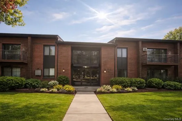 $2,000 | 12 Charles Lane, Unit 2C, Pomona, NY 10970