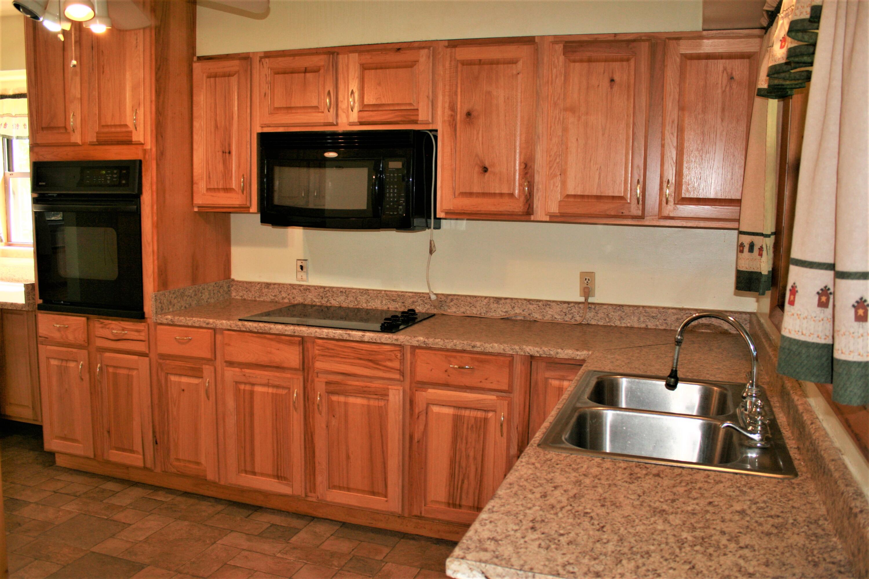 6782 Sinclair Road Eau Claire, MI 49111 - Photo 14 of 34 IMG_8442