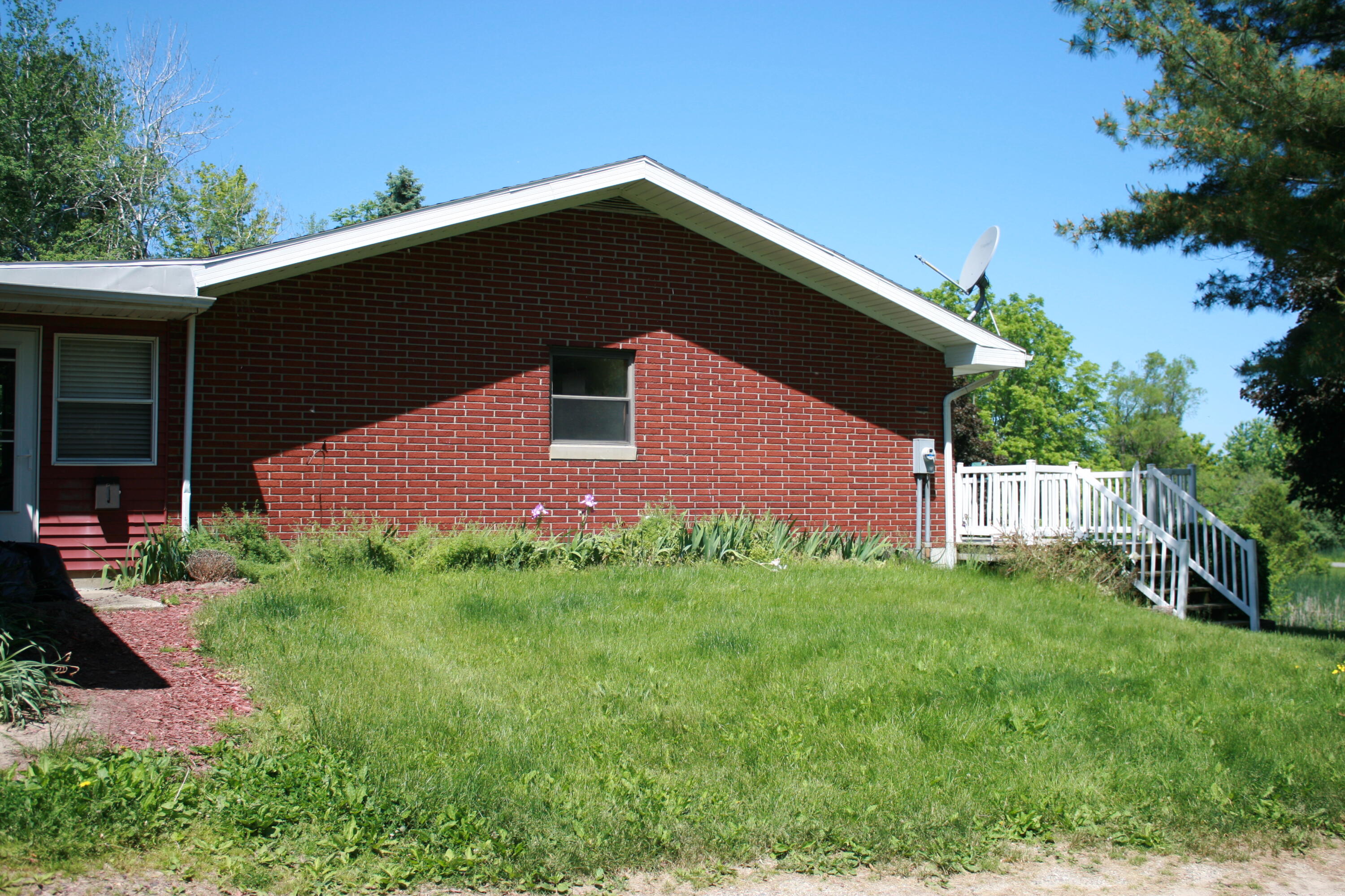 6782 Sinclair Road Eau Claire, MI 49111 - Photo 9 of 34 IMG_8452