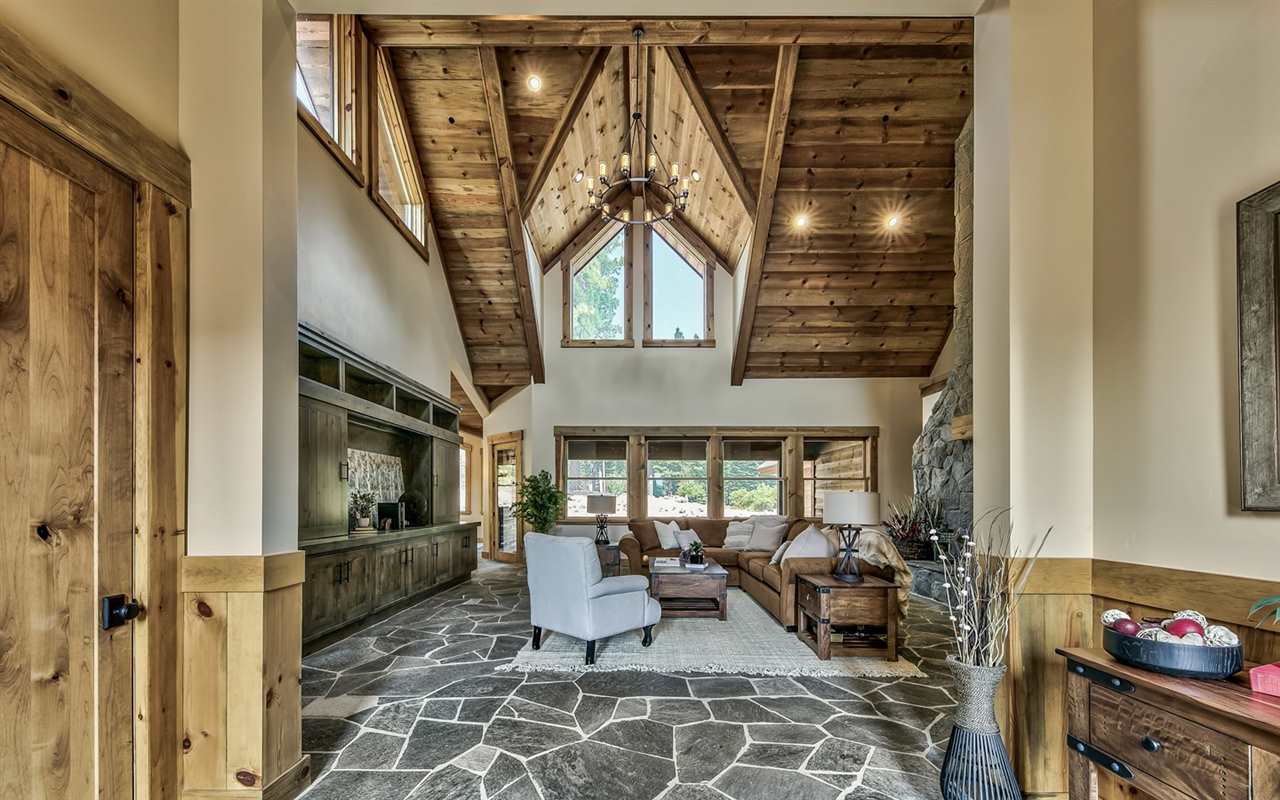 2110 Eagle Feather Truckee, CA 96161 - Photo 2 of 21