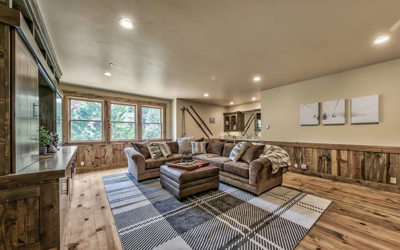 2110 Eagle Feather Truckee, CA 96161 - Photo 12 of 21