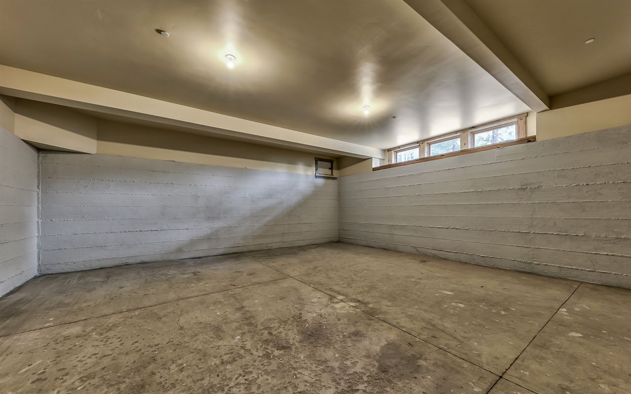 2110 Eagle Feather Truckee, CA 96161 - Photo 21 of 21 525 SF basement for owners locker or bonus room