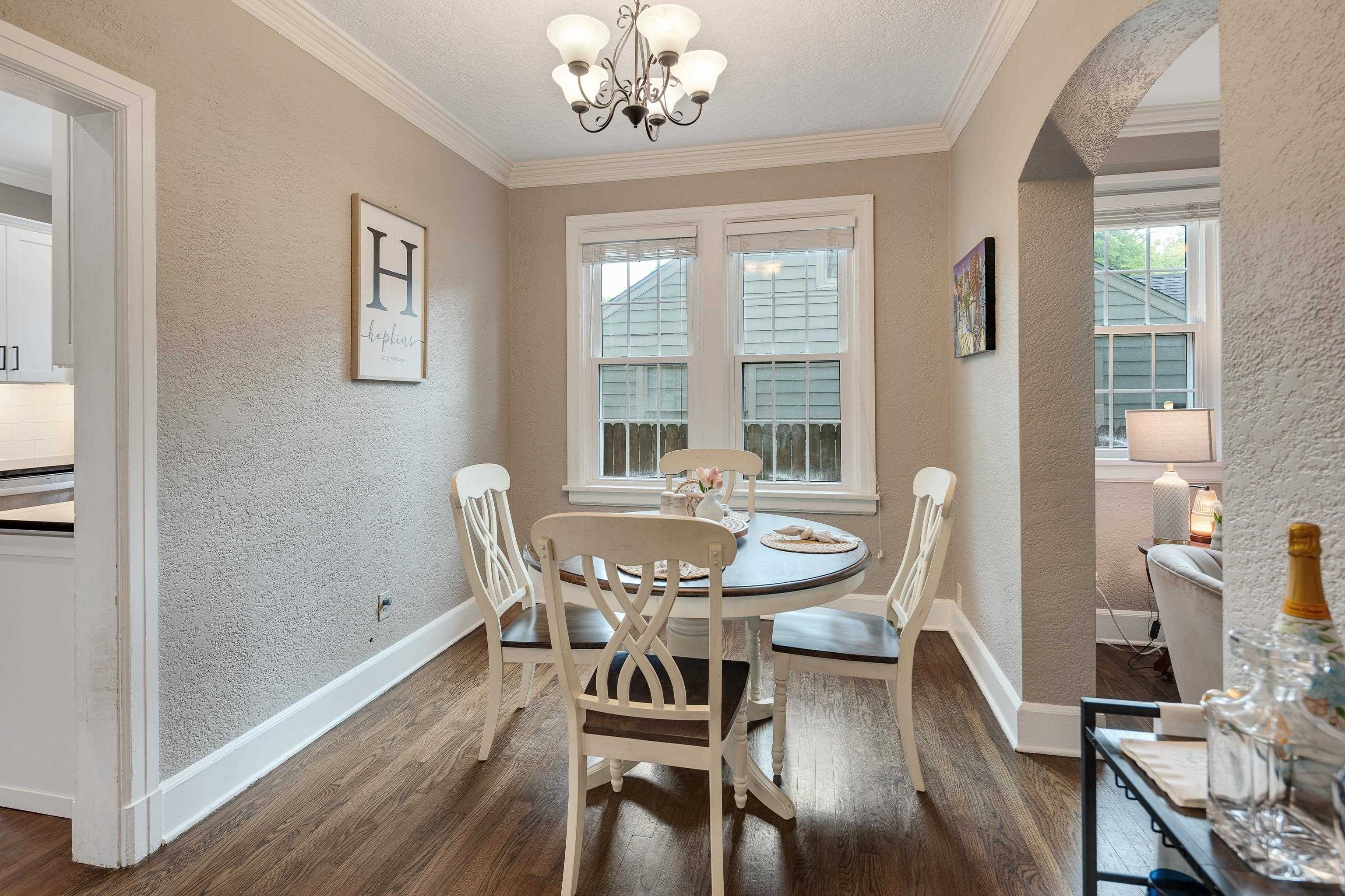 555 South Holmes Street Memphis, TN 38111 - Photo 8 of 40 a view of a dining room with furniture window and wooden floor