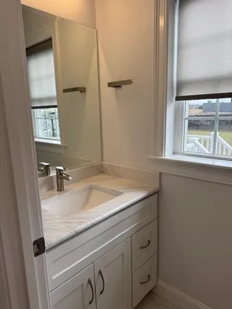 $3,900 | 78 Mountain Road, Unit B, Burlington, MA 01803