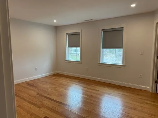 $3,900 | 78 Mountain Road, Unit B, Burlington, MA 01803
