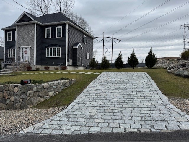 78 Mountain Road, Unit B Burlington, MA 01803 - Photo 2 of 23