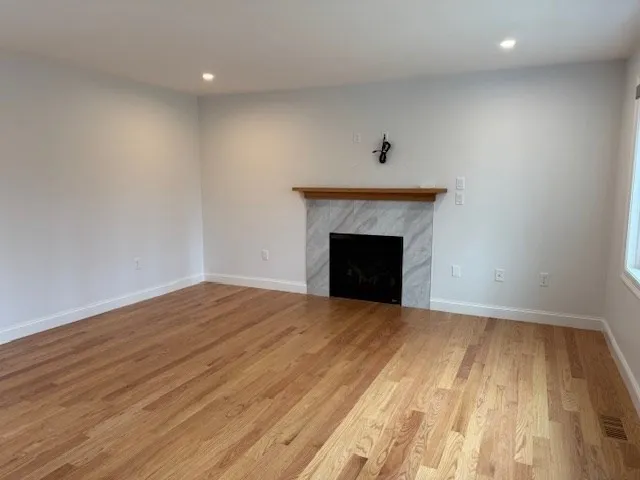 $3,900 | 78 Mountain Road, Unit B, Burlington, MA 01803