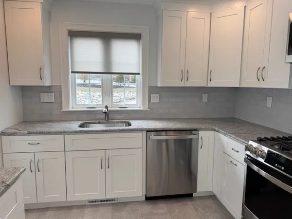 $3,900 | 78 Mountain Road, Unit B, Burlington, MA 01803