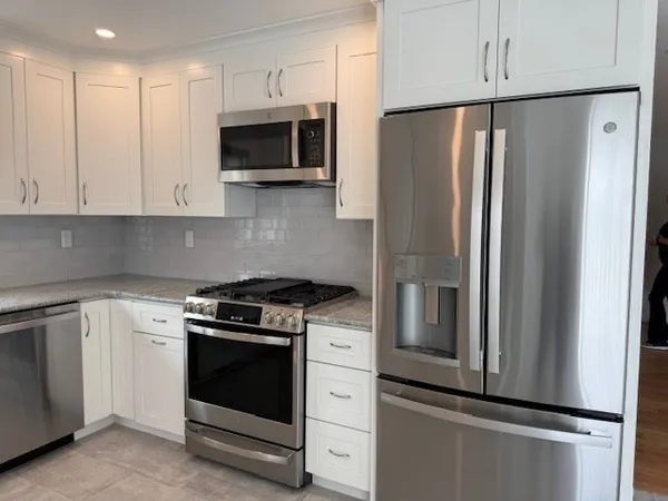 $3,900 | 78 Mountain Road, Unit B, Burlington, MA 01803