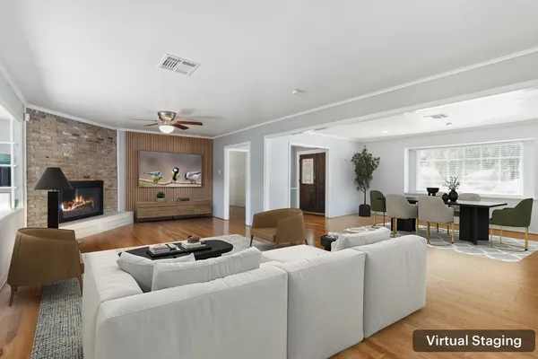 $389,000 | 5602 West Bellfort Boulevard, Houston, TX 77035