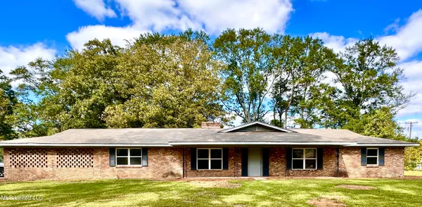 $259,000 | 200 Robb Street, Summit, MS 39666