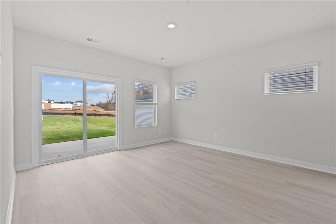 658 Cozy Blf Road Spartanburg, SC 29301 - Photo 6 of 27