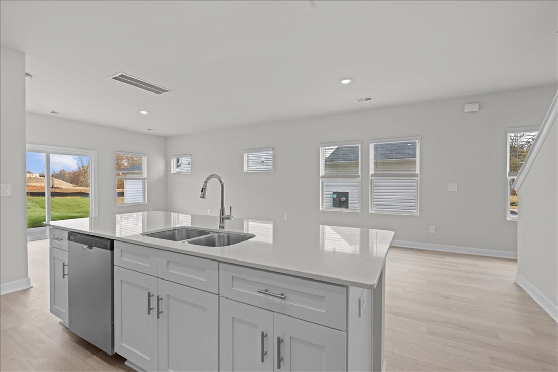 658 Cozy Blf Road Spartanburg, SC 29301 - Photo 7 of 27