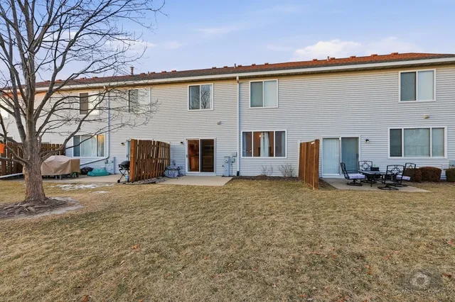 $249,900 | 1849 North Wentworth Circle, Romeoville, IL 60446