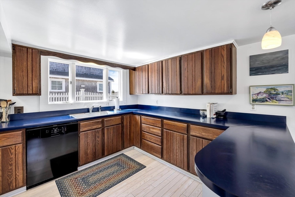 232 Robbins Hill Road Brewster, MA 02631 - Photo 16 of 37