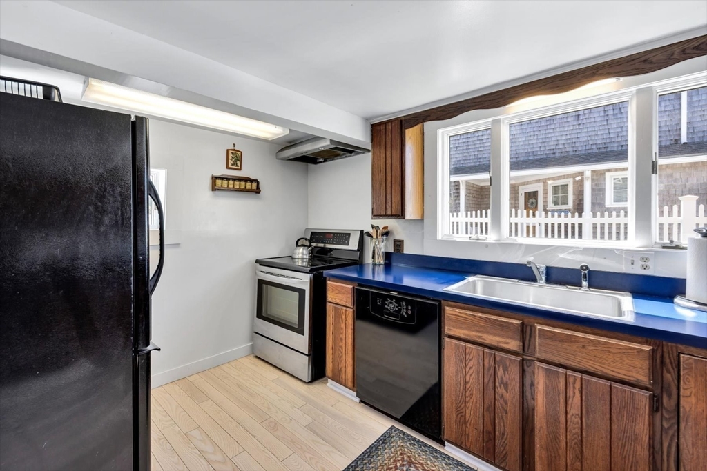 232 Robbins Hill Road Brewster, MA 02631 - Photo 17 of 37