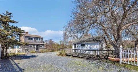 $2,492,000 | 232 Robbins Hill Road, Brewster, MA 02631