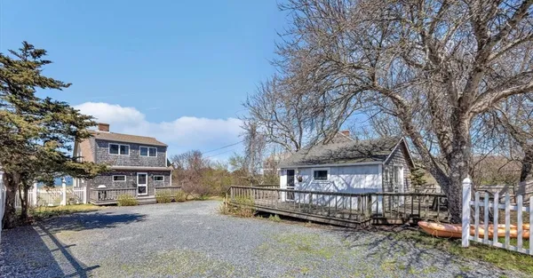 $2,575,000 | 232 Robbins Hill Road, Brewster, MA 02631