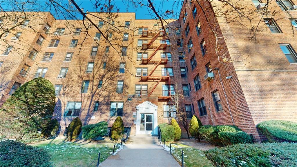 2685 East 7th St Unit 3L  
