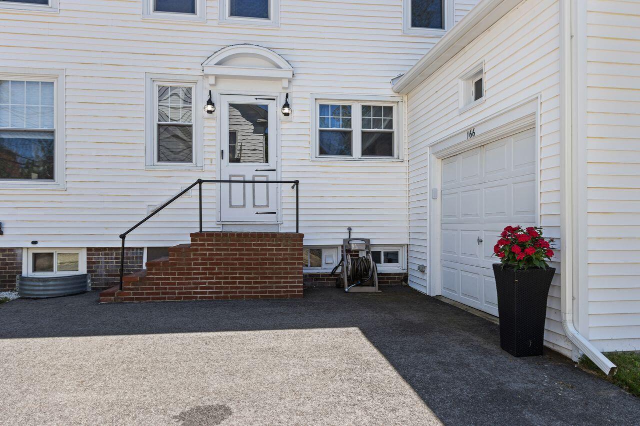 166 Hartley Street Portland, ME 04103 - Photo 50 of 62 20250718JS-71009