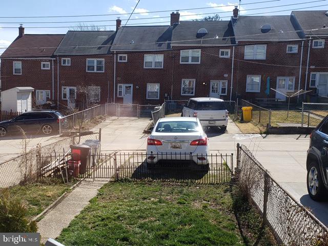 1069 Elm Road Halethorpe, MD 21227 - Photo 13 of 14 Bachyard with parking