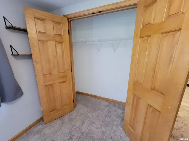 $199,000 | 167 Fox Creek Road, Flora, IL 62839