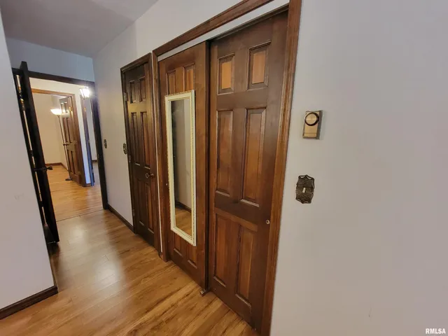 $199,000 | 167 Fox Creek Road, Flora, IL 62839