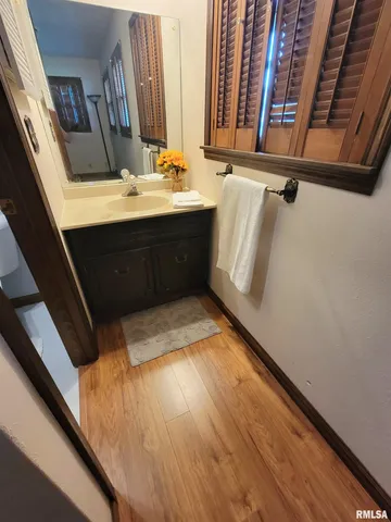 $199,000 | 167 Fox Creek Road, Flora, IL 62839